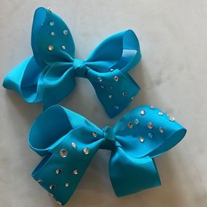 Cute blue bows with little crystals 🤍🎀👧🏻
